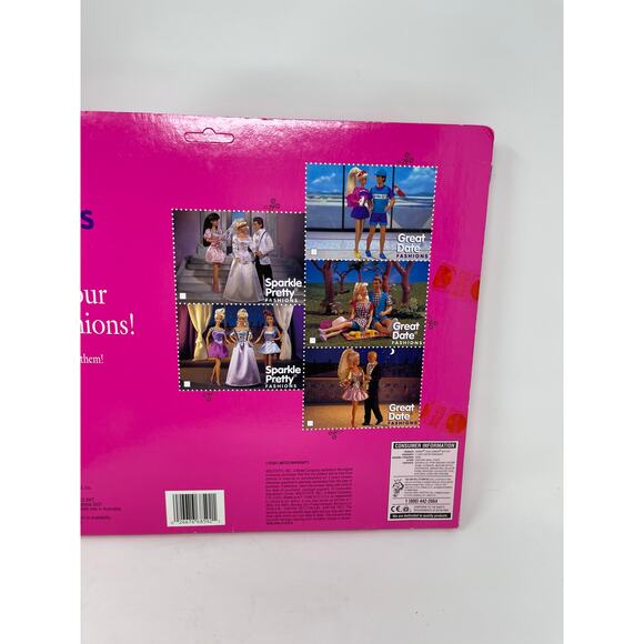 VTG 3 NEW BARBIE 1996 COOL CAREER Fashion NURSE, EXECUTIVE & ARTIST Clothes LOT - Picture 11 of 11